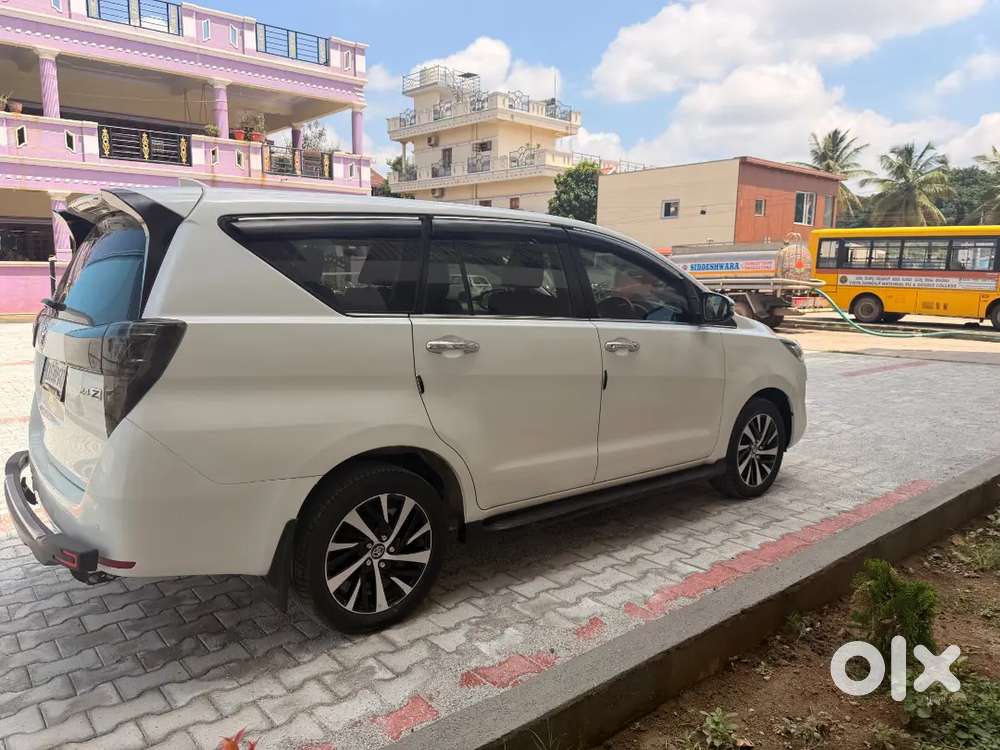 Toyota Innova Crysta 2022 Diesel Well Maintained