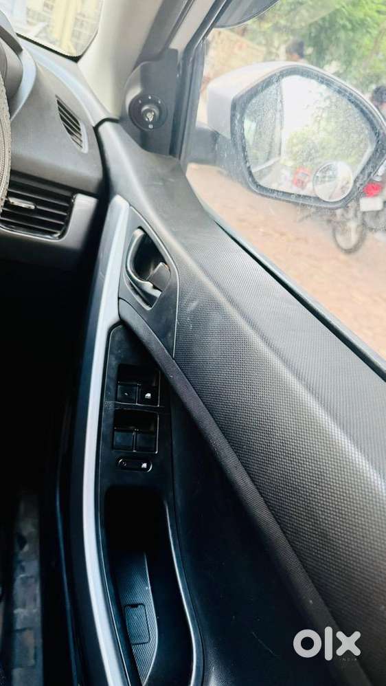Tata Nexon Petrol Well Maintained
