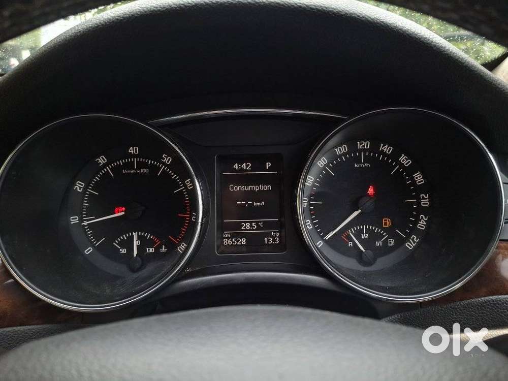 Skoda Superb 1.8 Elegance Tsi At, 2015, Petrol