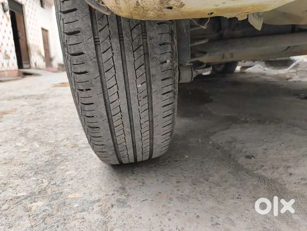 Urgent Sale Karni Hai 
Service 4tarik Ko Krayi 
New Seat Cover.