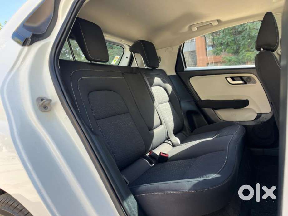 Tata Altroz Xz Plus (s), 2024, Petrol