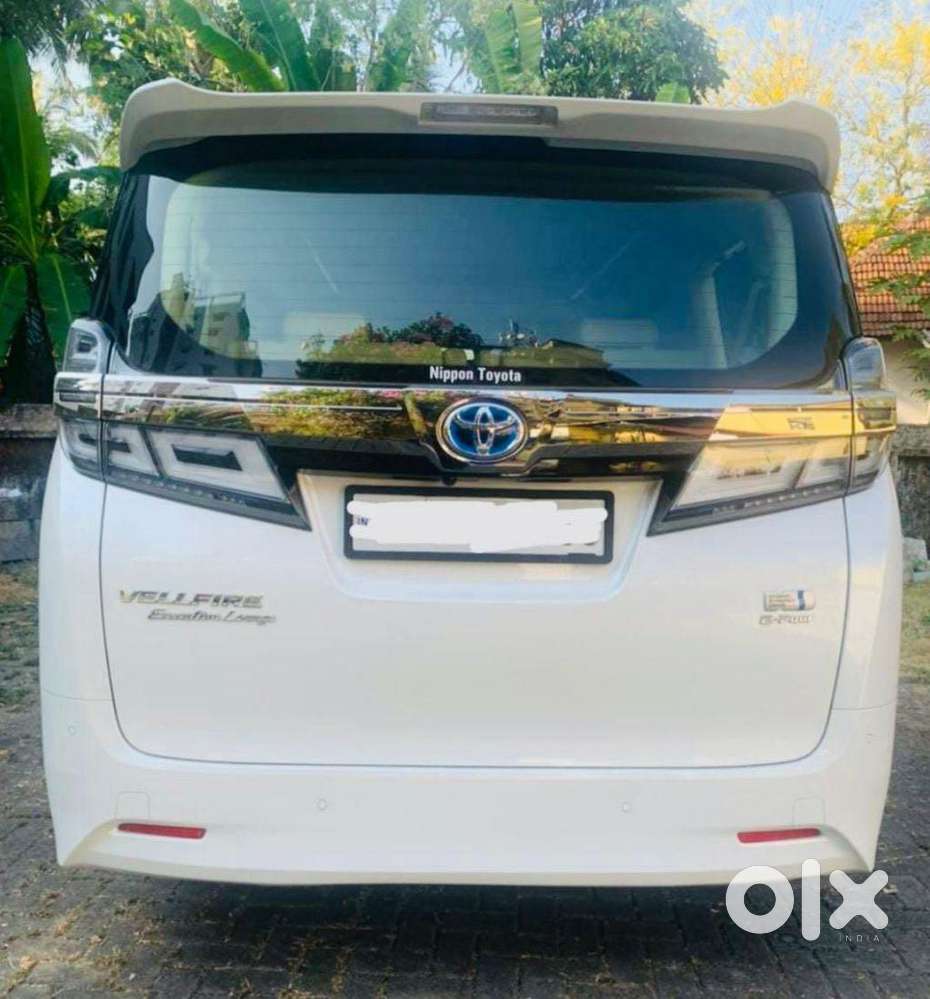 Toyota Vellfire 2.5 Executive Lounge, 2021, Petrol