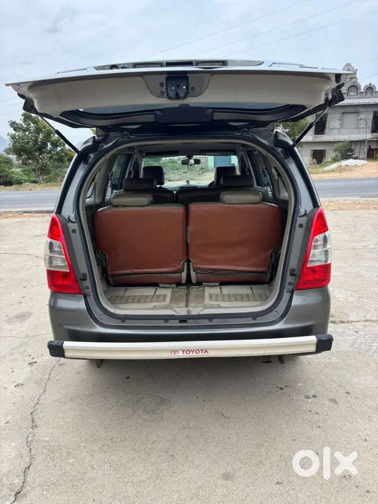 Toyota Innova 2013
