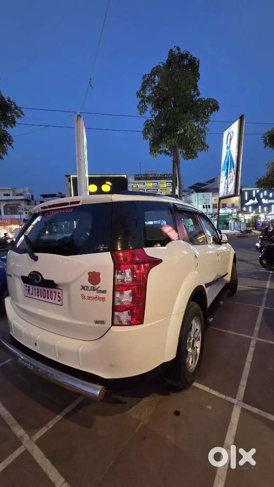 Mahindra Xuv500 2014  A1 Condition  2nd Owner  New Tyres