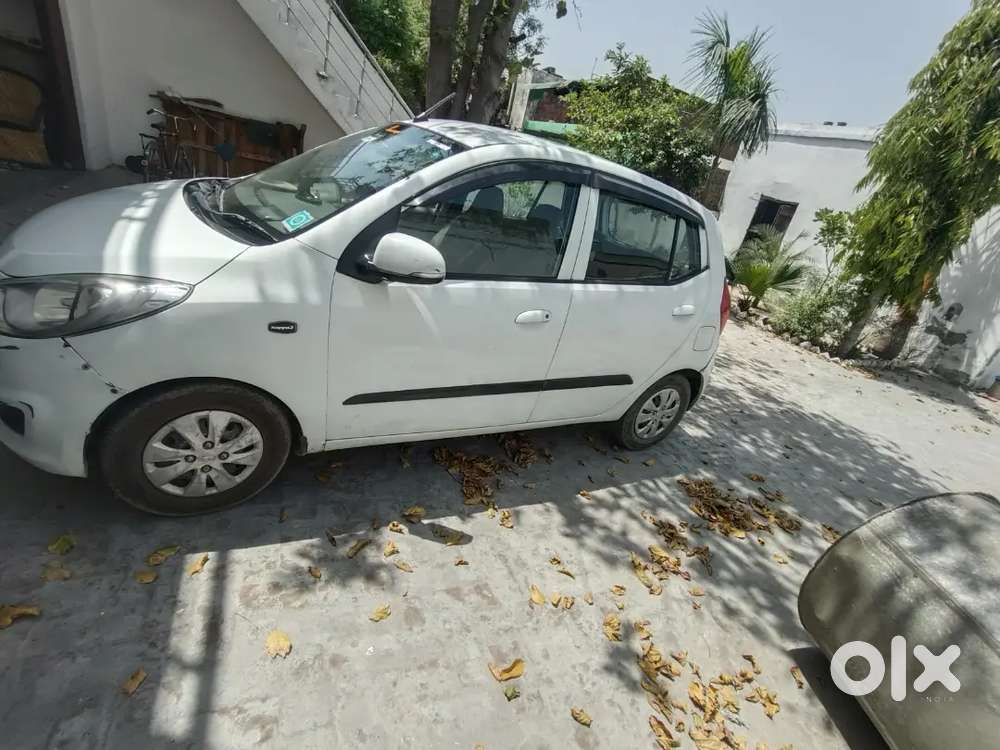 Hyundai I10 Cng With Orginal Lead Display