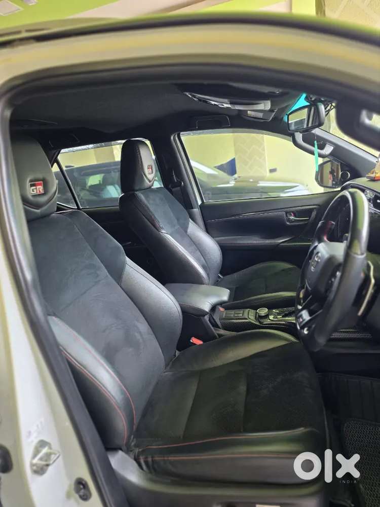Toyota Fortuner Legender 2023