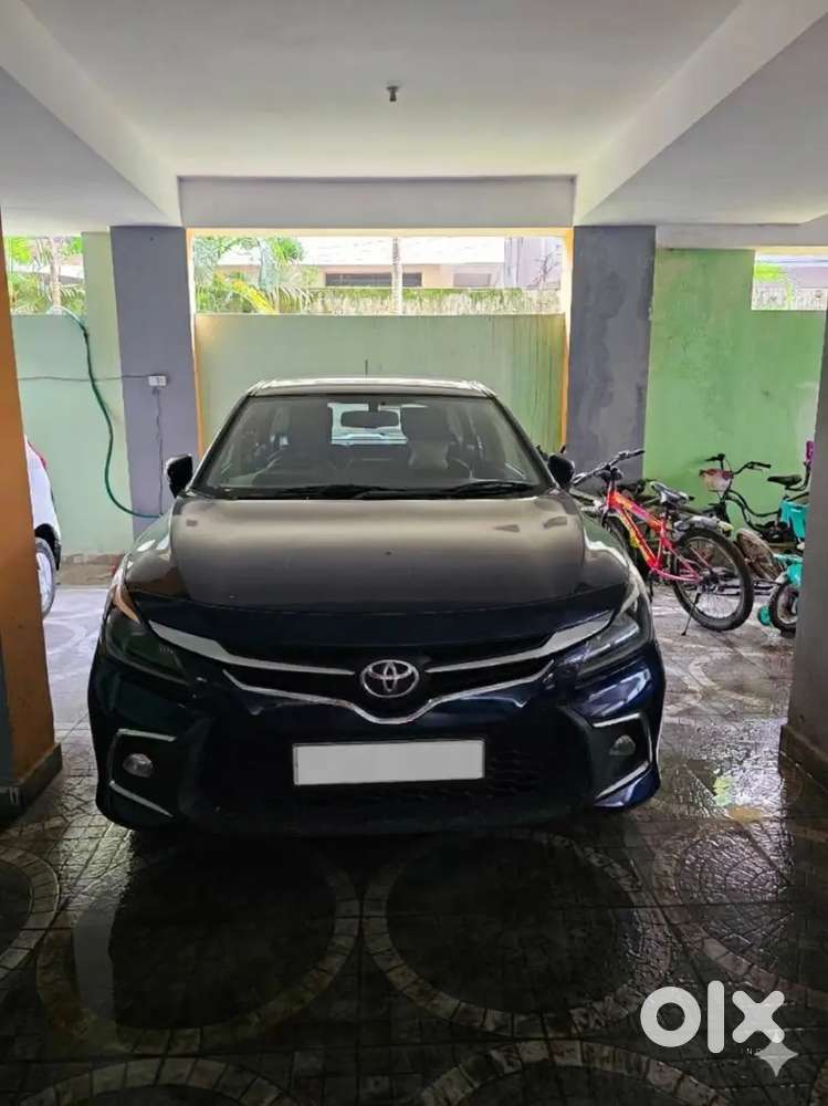 Toyota Glanza V Amt (2022) 15720kms