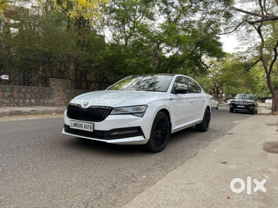 Skoda Superb 2.0 Sportline Tsi At, 2023, Petrol