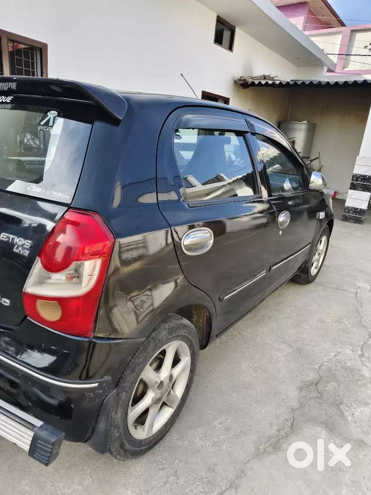 Toyota Etios Liva 2012