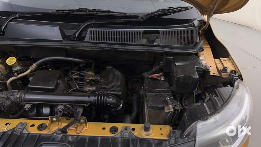 Renault Triber Rxz, 2020, Petrol