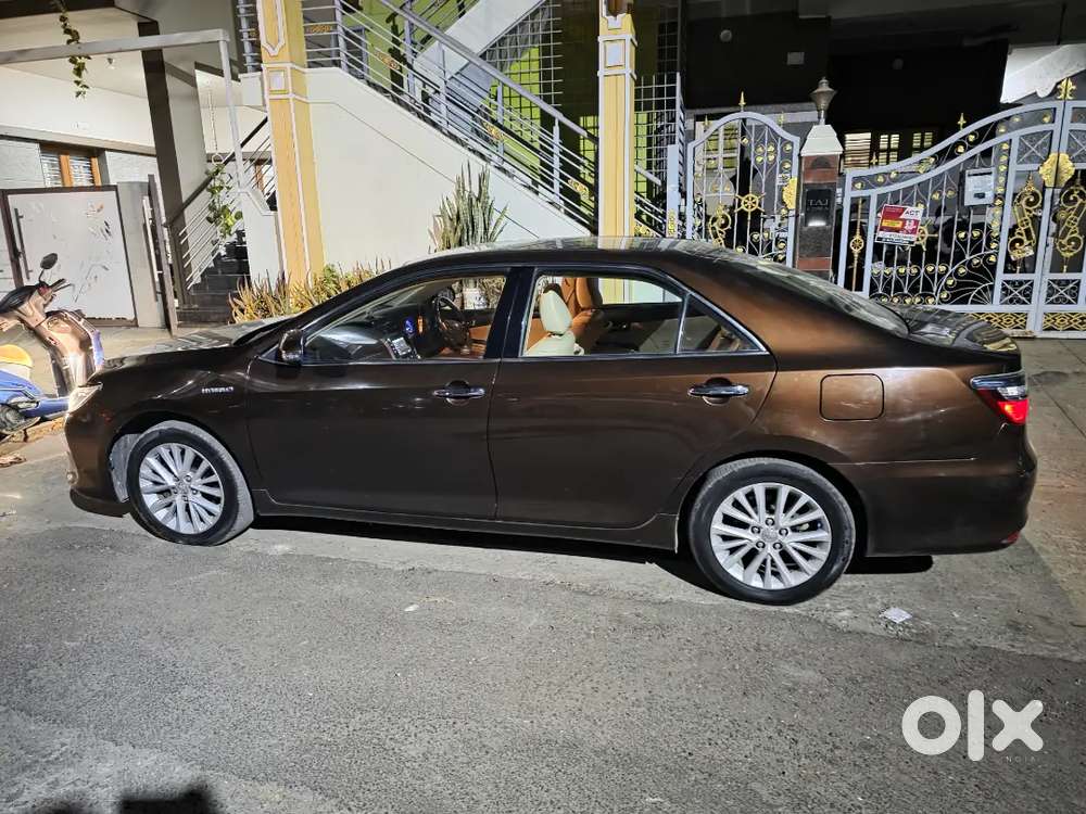 Toyota Camry 2017 Petrol And Hybrid Well Maintained