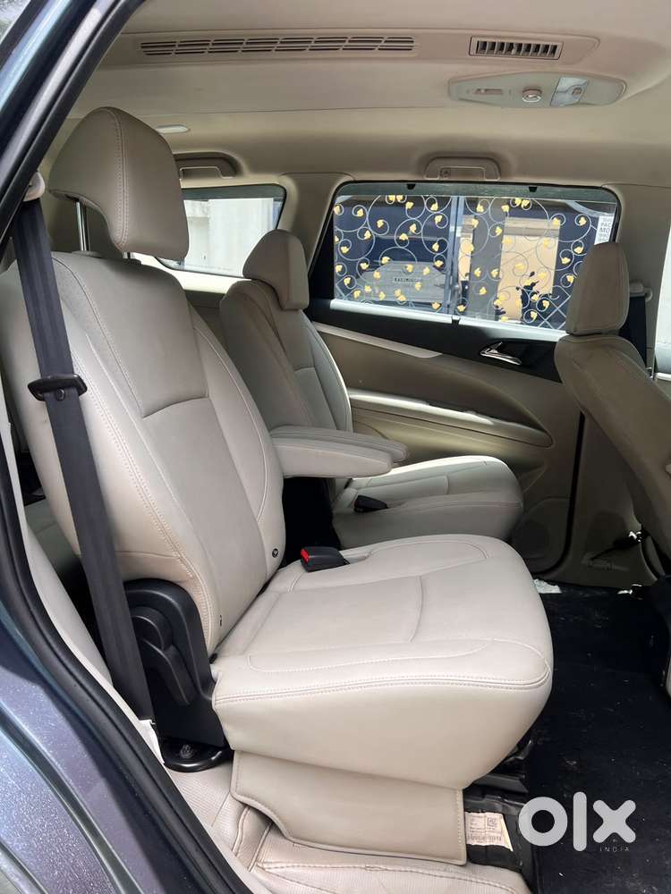 Mahindra Marazzo M8, 2018, Diesel