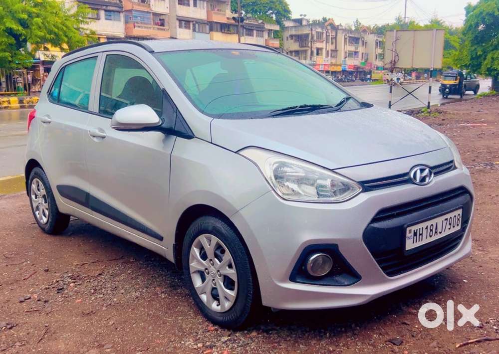 Hyundai Grand I10 At Sportz, 2016, Petrol