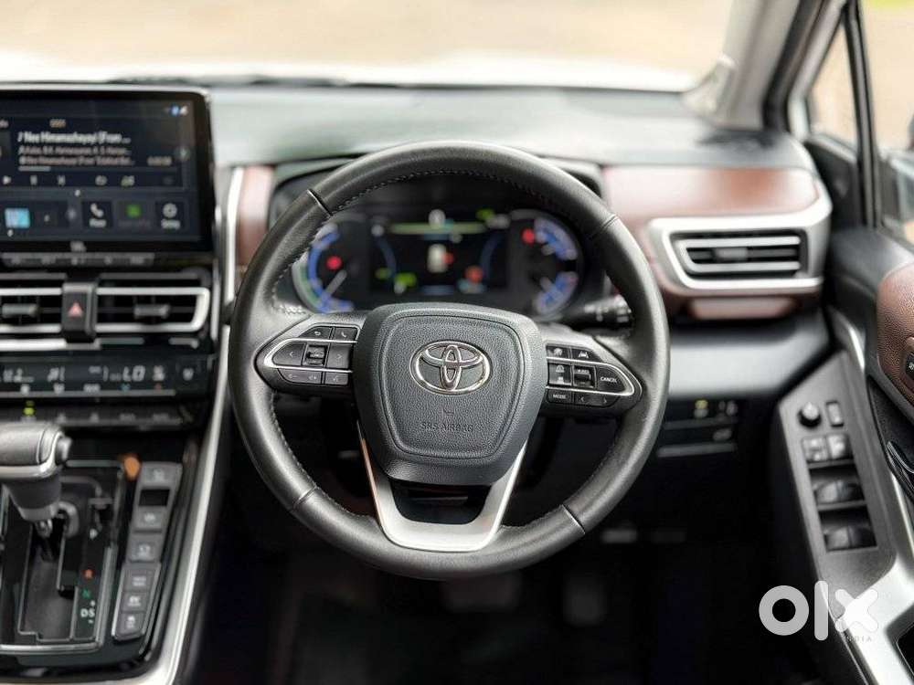 Toyota Innova Hycross 2.0 Zx (o) Hybrid 7 Str, 2025, Cng & Hybrids