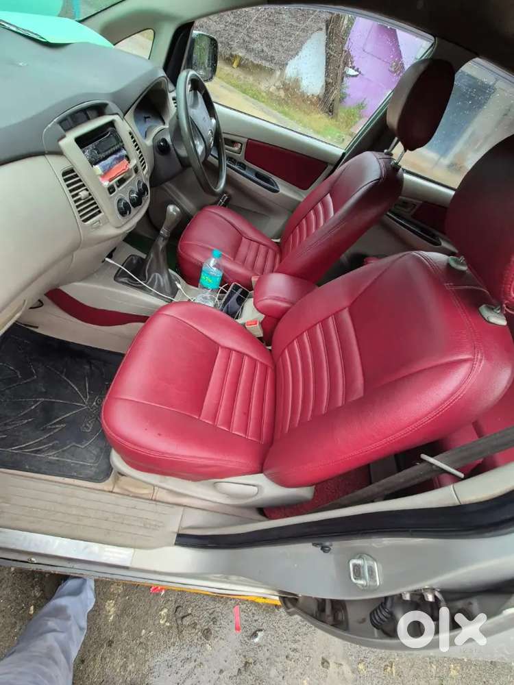 Toyota Innova 2012 Diesel 450000 Km Driven
