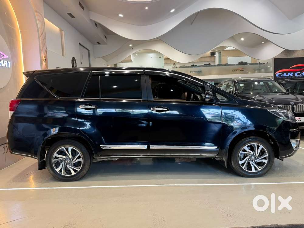 Toyota Innova Crysta 2.4g( Gx+ Mt), 2025, Diesel