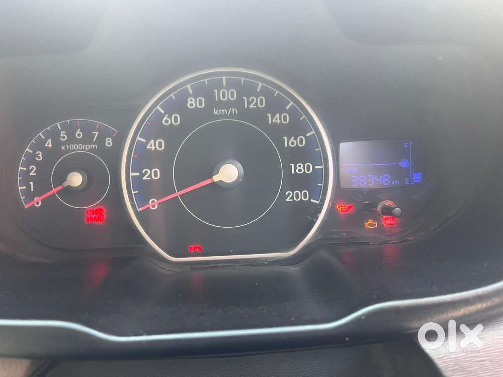 Hyundai I10 Sportz, 2015, Petrol