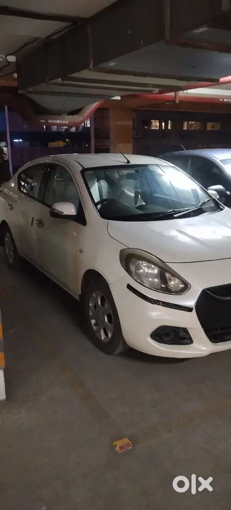 Renault Scala Car