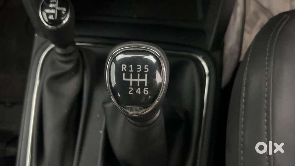 Mahindra Thar Lx Hard Top Petrol Mt 4wd, 2021, Petrol