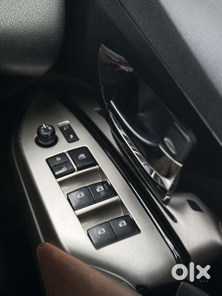 Toyota Innova Crysta