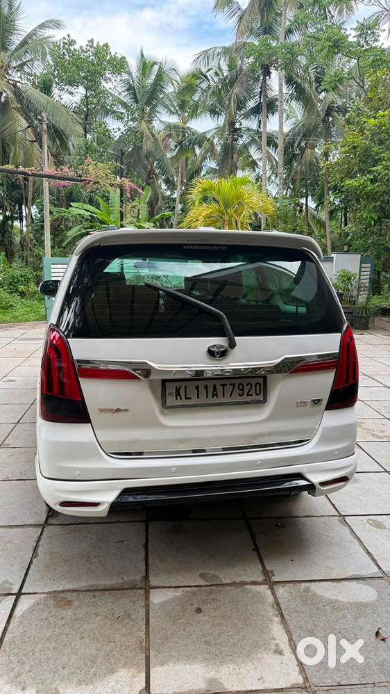 Toyota Innova Diesel 2014