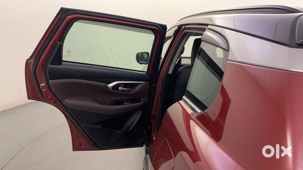 Maruti Suzuki Grand Vitara 1.5 Alpha Smart Hybrid Dual Tone, 2022, P..