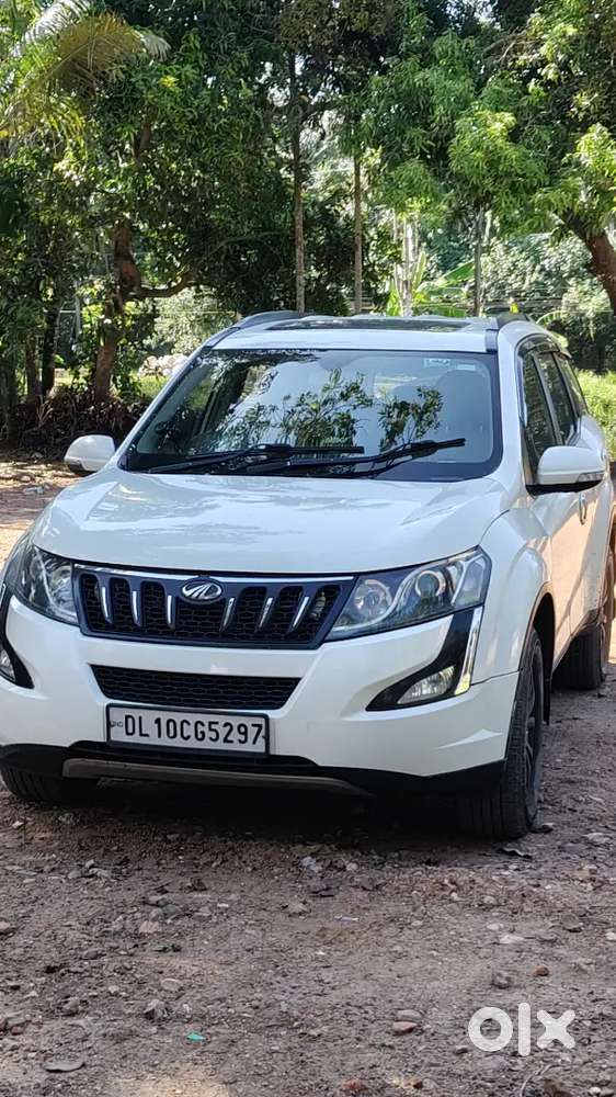 Mahindra Xuv500 W10 | 2015 | Dl Registered | 90k Km | 2nd Owner | ₹3.9