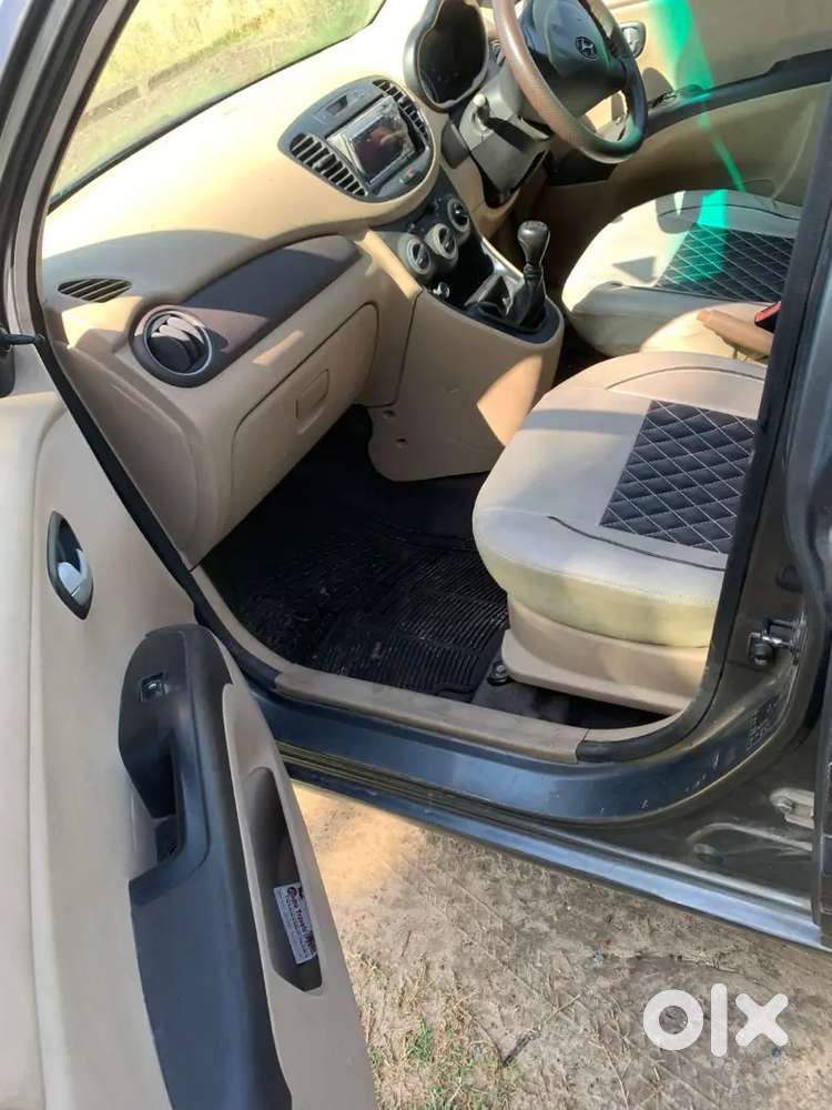 Top Variant With Rear Wiper