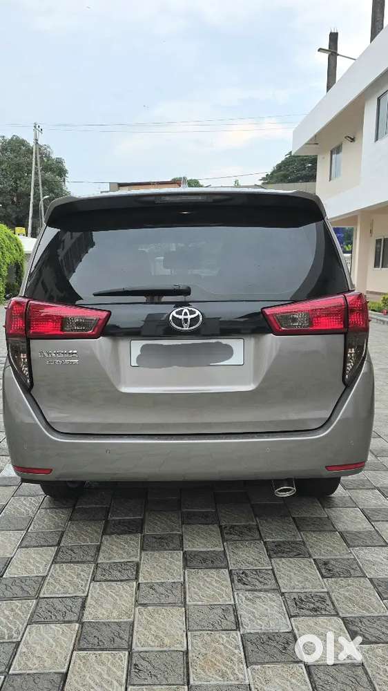 Toyota Innova Crysta 2023