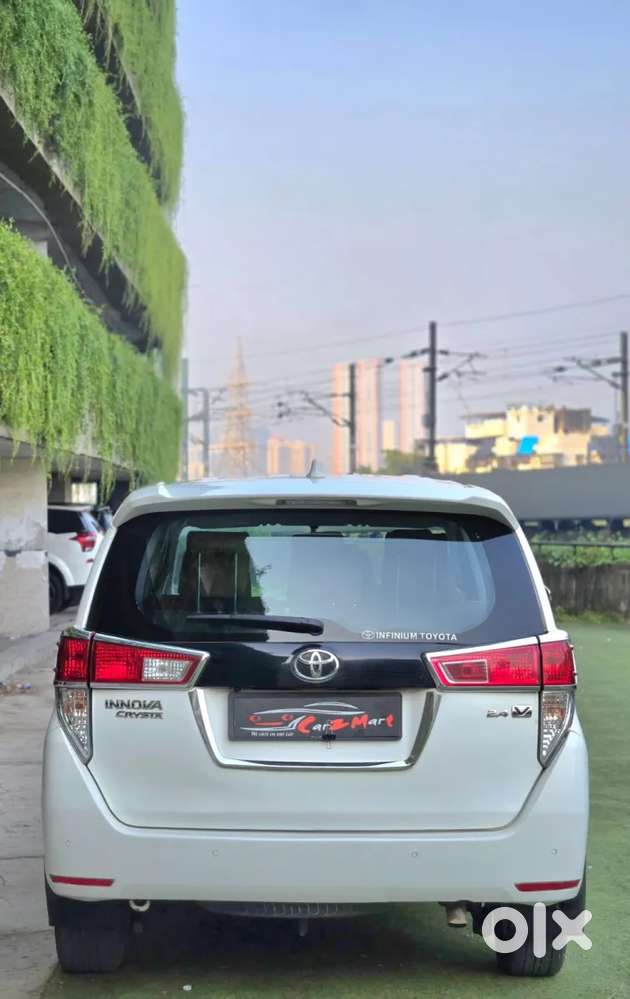 Toyota Innova Crysta [2020-ongoing] 2.4 Gx 7 Str, 2023, Diesel
