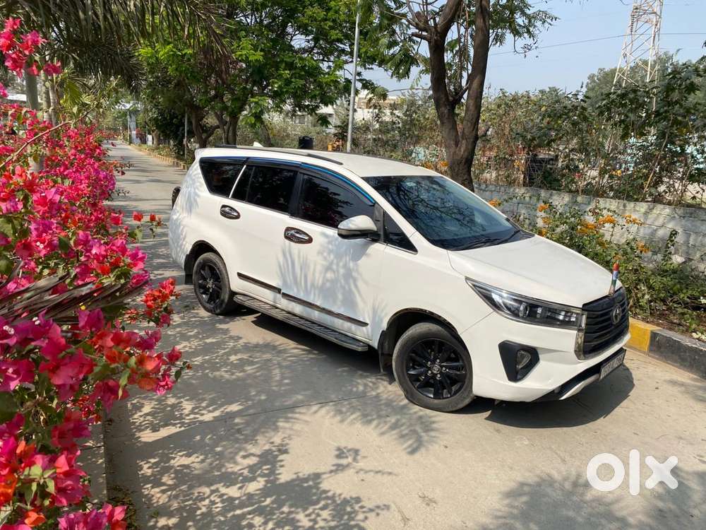 Toyota Innova Crysta 2.4 G Mt 7 Str, 2017, Diesel