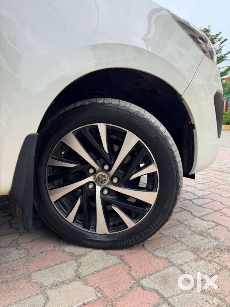 Toyota Innova Crysta 2.8 Zx At 7 Seater, 2021, Diesel