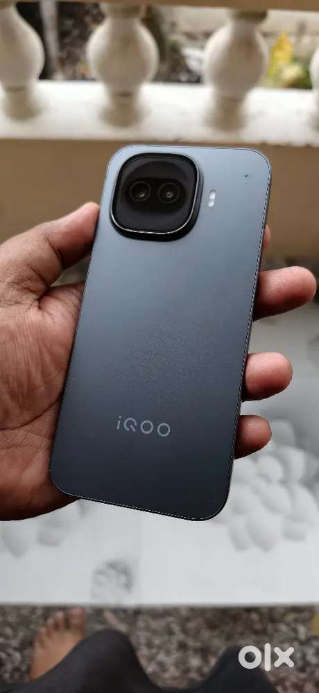 iQOO 15R 256 gb only 6 months old