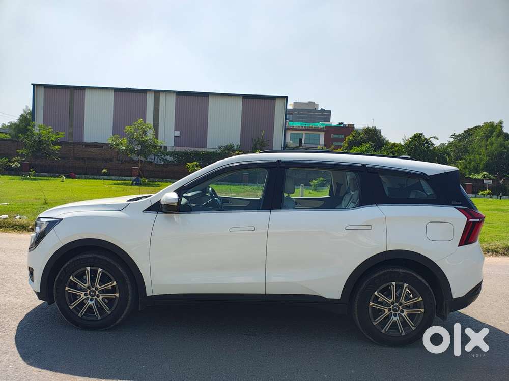 Mahindra Xuv700 2.2 Ax 7 Diesel At Str, 2021, Diesel