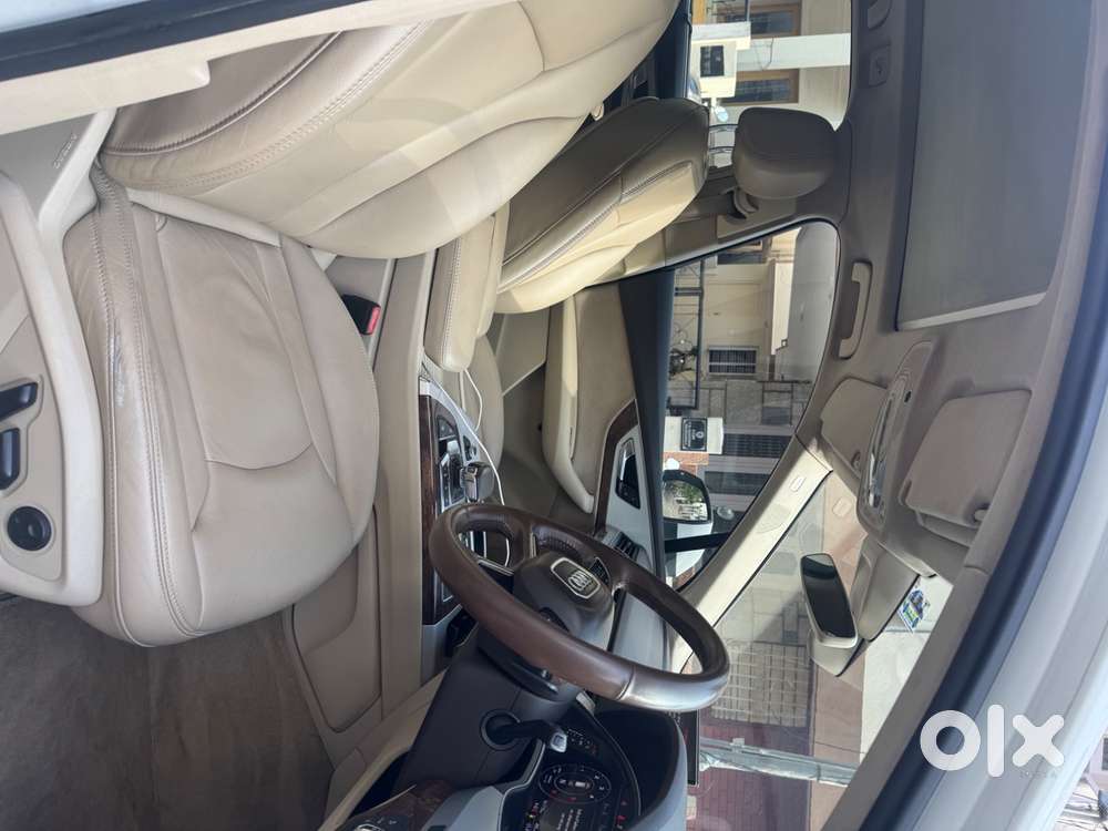 Audi Q7 Pearl White 2016