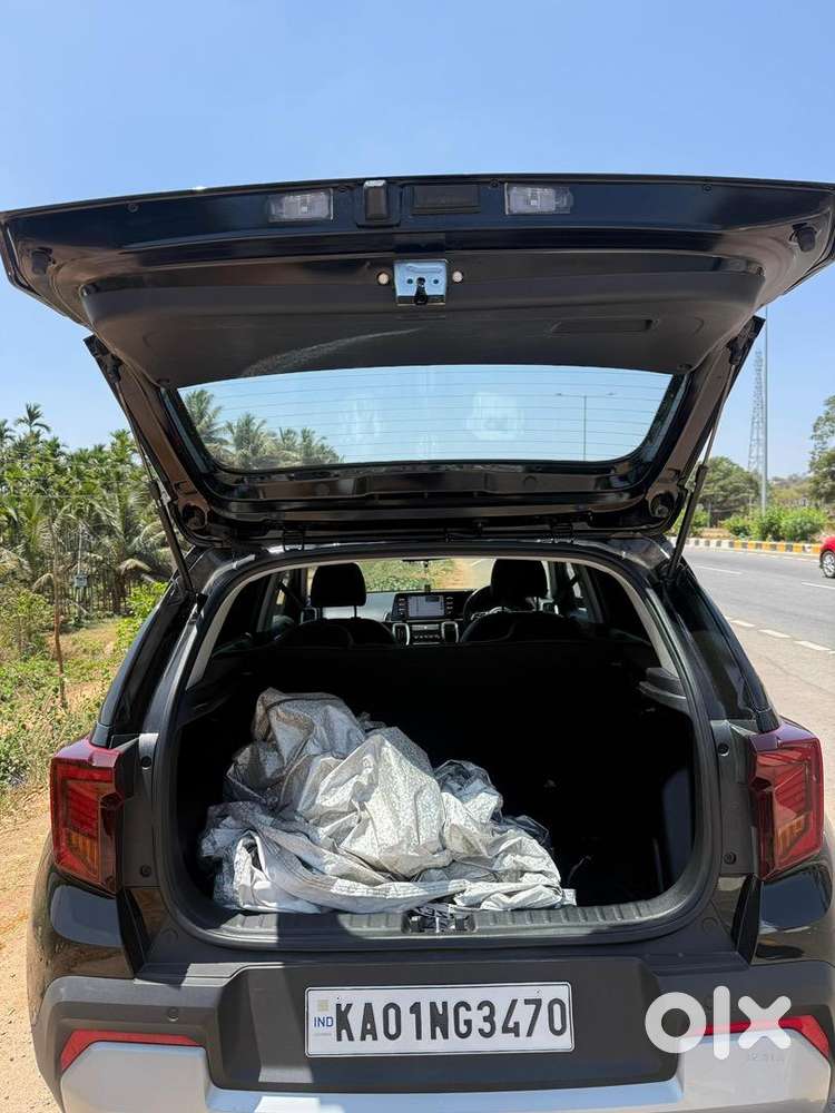 Kia Sonet 2025 Petrol 7000 Km Driven