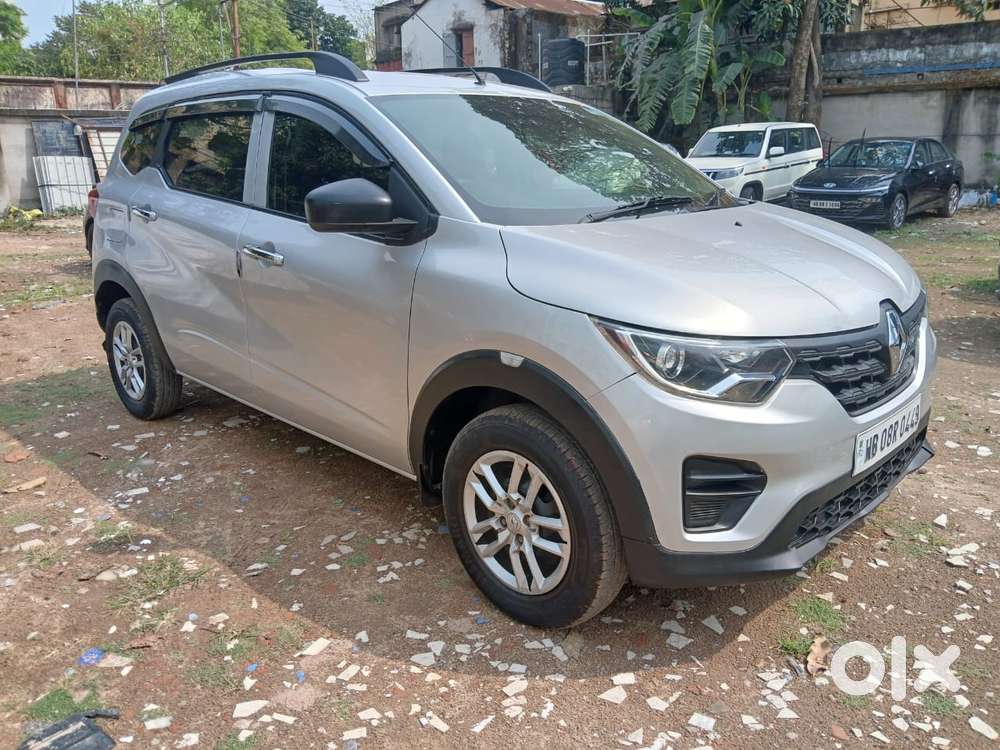 Renault Triber Rxt, 2023, Petrol