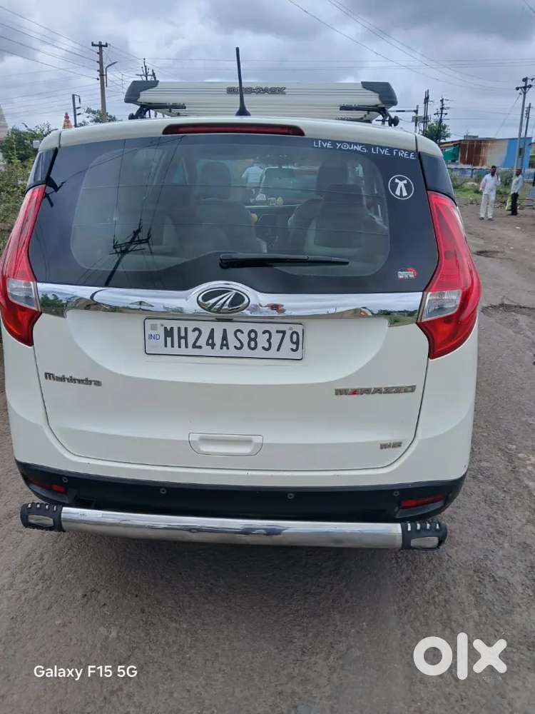 Mahindra Marazzo M6 2019