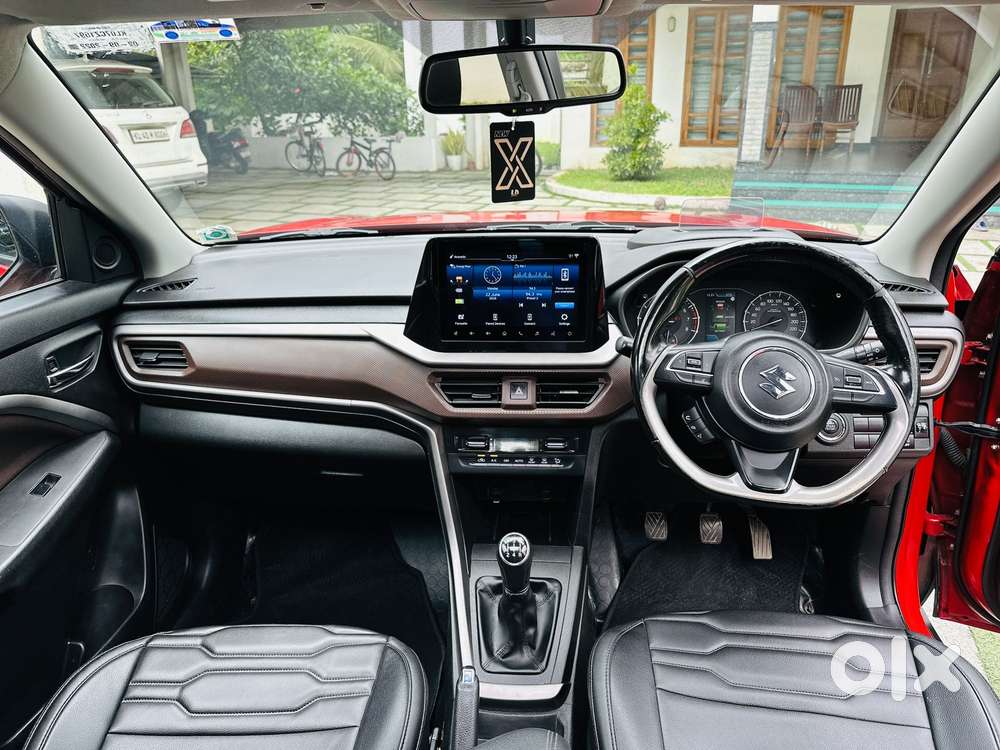 Maruti Suzuki Vitara Brezza Zxi + Amt Dual Tone, 2022, Petrol