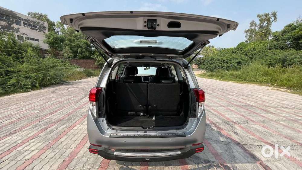 Toyota Innova Crysta 2.4 Z 7 Str, 2017, Diesel