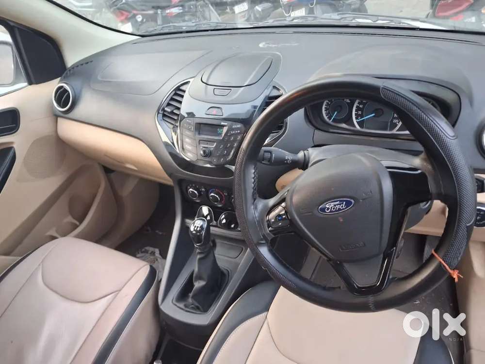 Ford Aspire Titanium Blu 2016