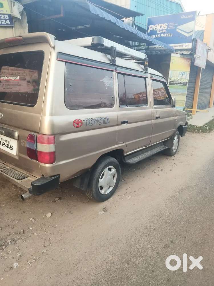 Toyota Qualis 2003 Diesel Well Maintained