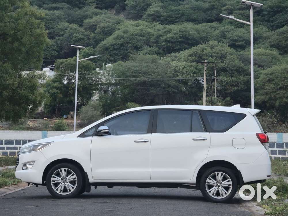 Toyota Innova Crysta 2.4 Z 7 Str, 2016, Diesel