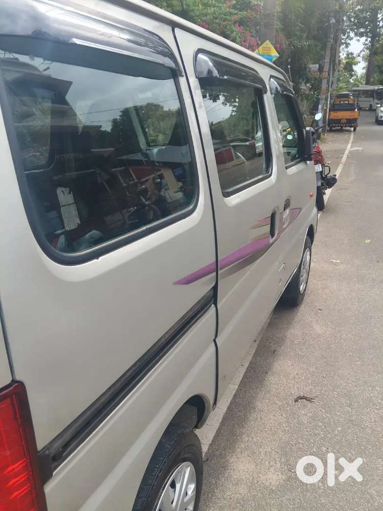 Maruti Suzuki Eeco 2016