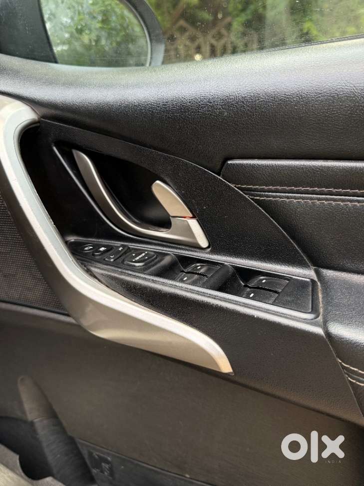Mahindra Xuv500 W11 Option, 2020, Diesel