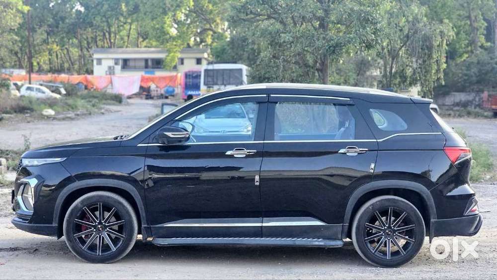 Mg Hector Plus Sharp Pro Blackstorm 2.0 Turbo Diesel 7 Str, 2021, Di..