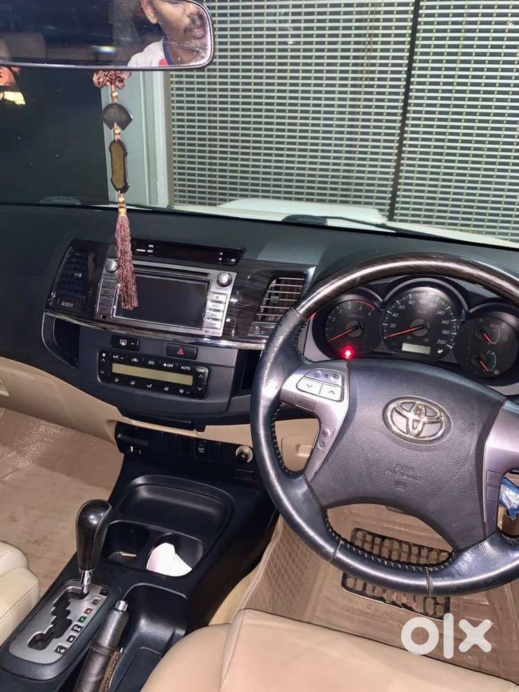 Toyota Fortuner 2014 Diesel 100000 Km Driven