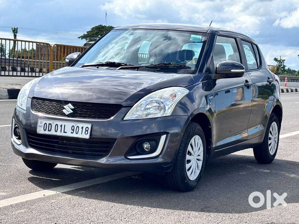 Maruti Suzuki Swift Vxi 1.2 Abs Bs-iv, 2016, Petrol