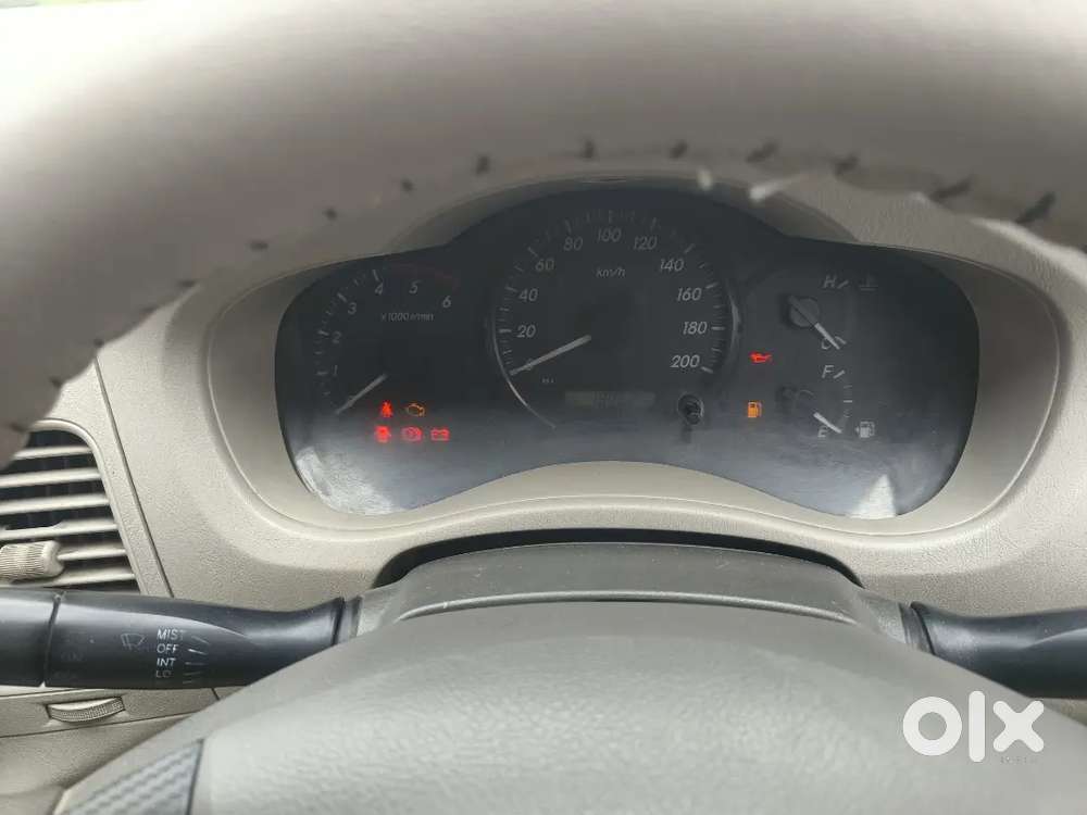 Toyota Innova Diesel 2015 8 Str
