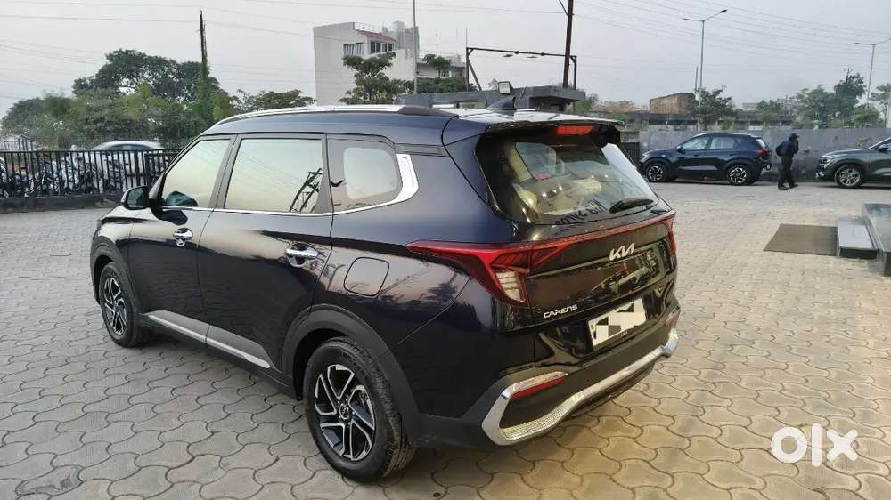 Kia Carens Luxury 1.5 Diesel 6mt Demo Vehicle